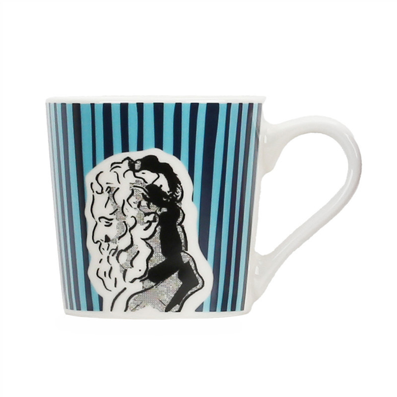 Tasses colorees motif statues