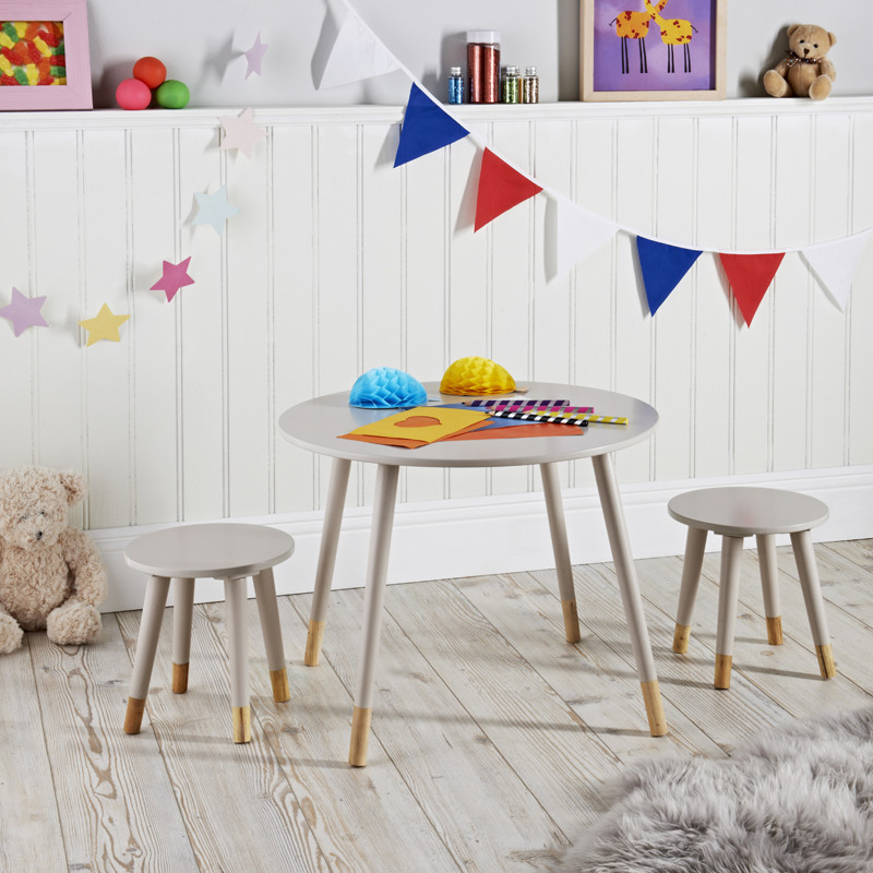 Table ronde + 2 tabourets creme