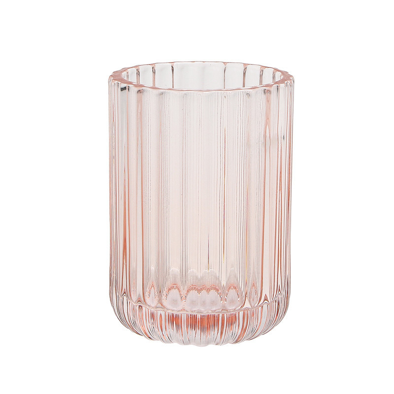 Gobelet en verre rose