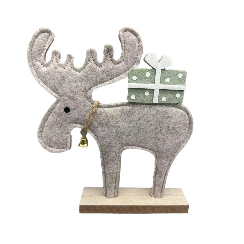 Renne avec cadeau et cloche deco
