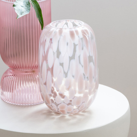 Vase en verre ecailles rose