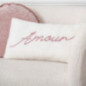 Coussin bouclette amour 50x30cm