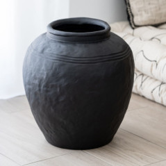 Vase noir