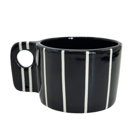 Mug noir motif rayure blanche