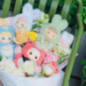 Figurine petit humain en fourrur