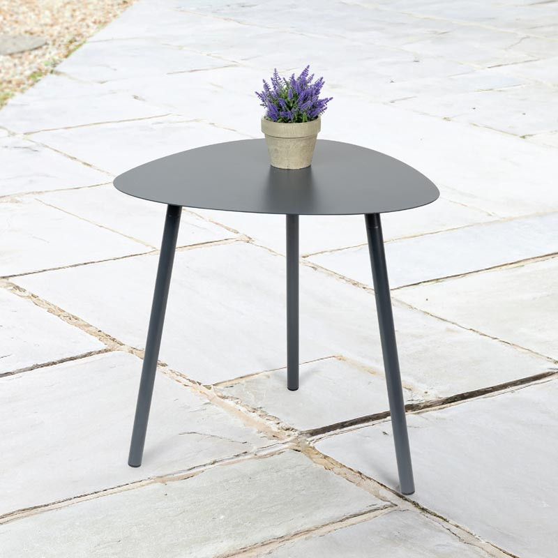Table d'appoint forme galet gris