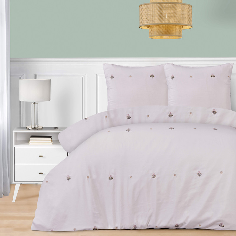 Parure fleurs brodees 240x2020