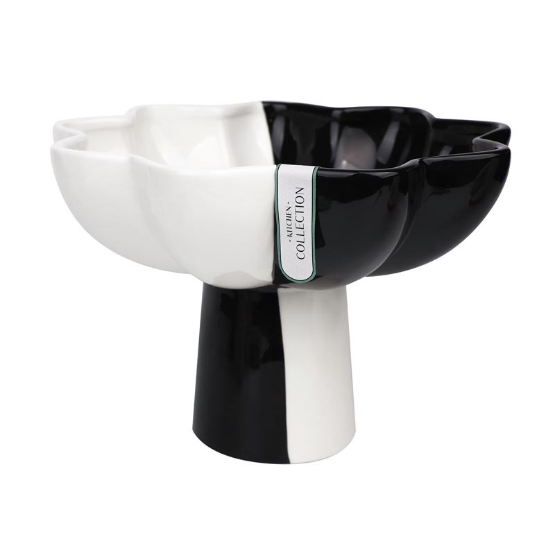 Corbeille a fruit noir et blanc