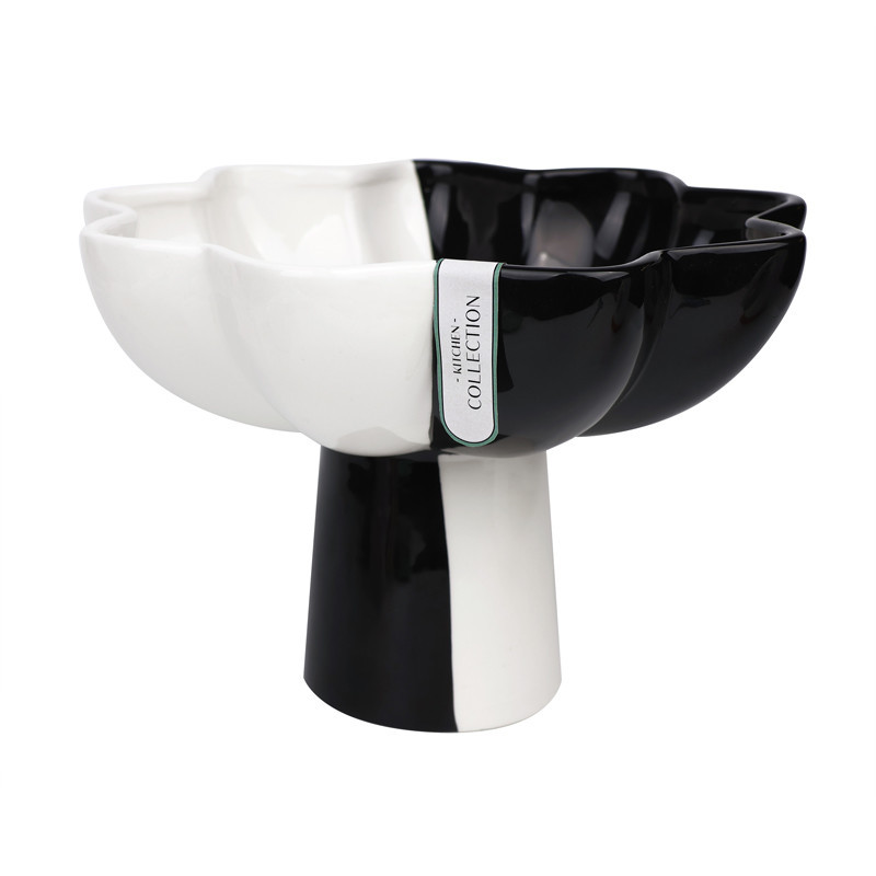 Corbeille a fruit noir et blanc