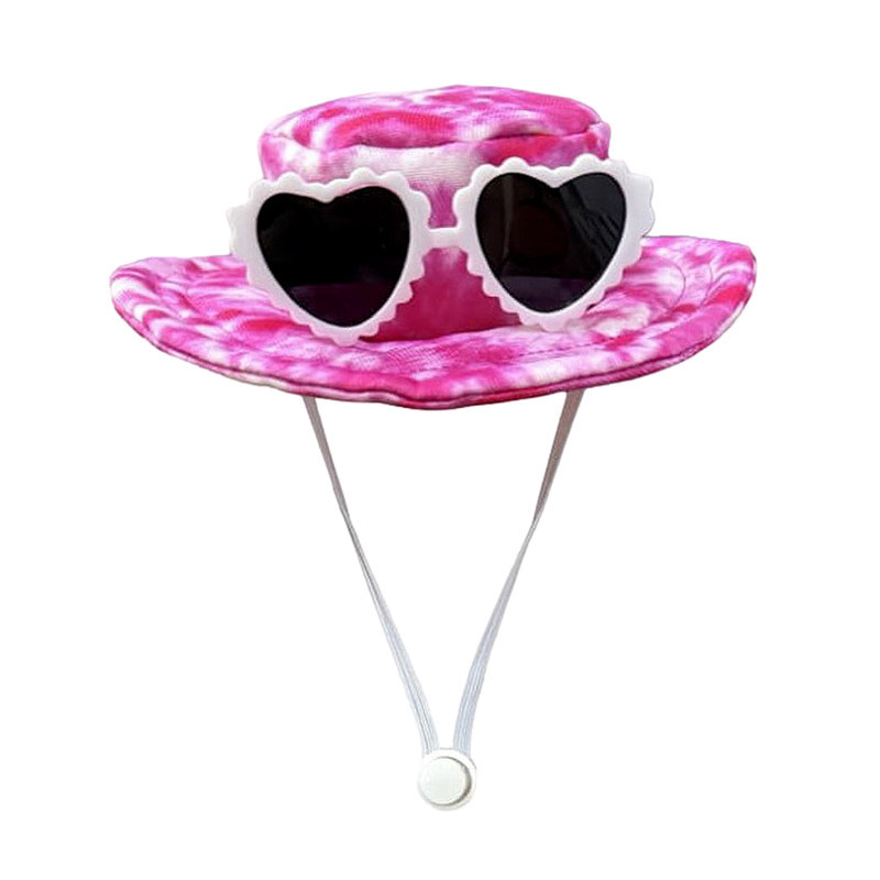 Chapeau avec lunettes de soleil