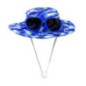 Chapeau avec lunettes de soleil