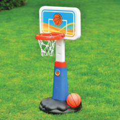 Panier de basketball avec ballon