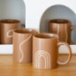 Mug motif lignes marron