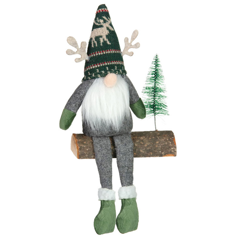 Gnome assis sur le bois