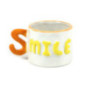Tasse avec mot et anse lettre