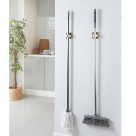 Accroche balai x2 auto adhesif